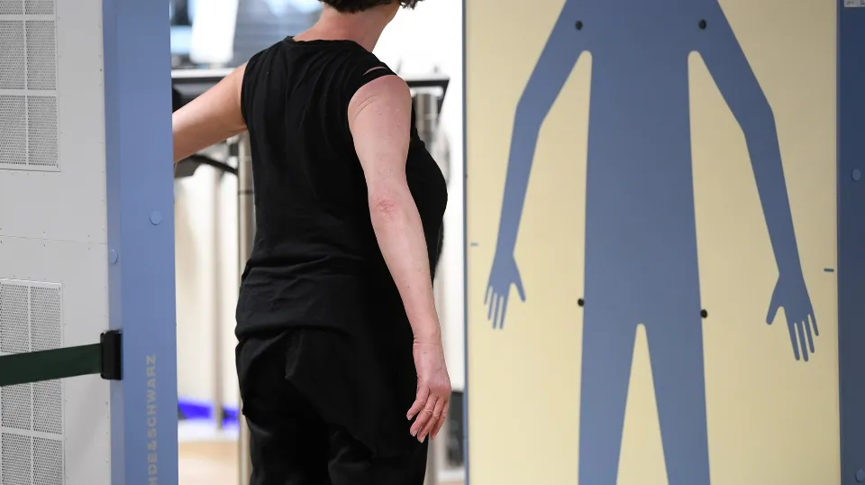 Why Do I Set Off Airport Body Scanners Groin? How to Avoid It?